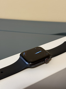 Apple Watch 44mm series 5, GPS+LTE (3 foto / 4)