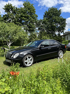Mercedes Benz E220 (2 foto / 9)