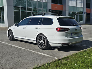Volkswagen Passat (5 foto / 6)