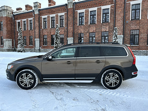Volvo XC70 2.0 120kW 2012 (9 foto / 15)