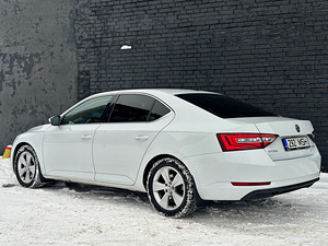 Skoda Superb Ambition Plus 1.5 TSI 110kW (5 foto / 15)