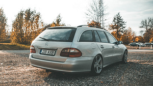 Mercedes-Benz E 270 2005 (5 foto / 13)
