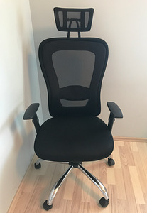 Ergonoomiline kontoritool (4 foto / 6)