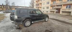 Mitsubishi Pajero 4 (3 foto / 3)