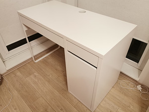 IKEA kirjutuslaud Micke, 105x50 cm, valge (2 foto / 4)