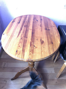 Täispuidust ovaalne laud (1 foto / 5)
