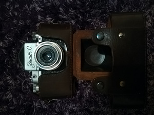 Vintage fotokaamera Zenit ET (1 foto / 3)