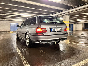 BMW 320D (8 фото из 8)