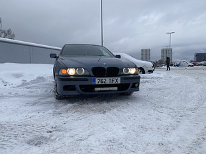 BMW 525i 141kw 2001a (12 foto / 13)