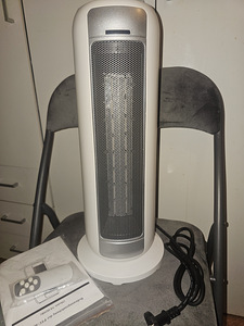Новый обогреватель 2000W с пультом, тепловентилятор (3 фото из 9)