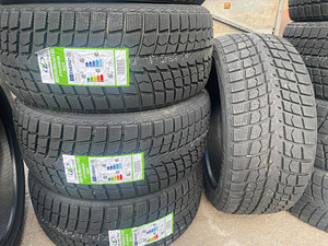 275/40/20 Linglong Max-WinterIce 102T lamellrehvid (1 foto / 1)