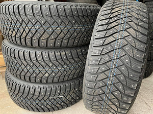 235/55/20 Goodyear Arctic2 SUV 105T XL naastrehvid (1 foto / 1)