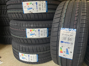 215/40/R18 Triangle Sportex TH201 suverehvid (1 foto / 1)