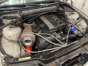 BMW 320 Turbo 2.2 125kW (5 foto / 9)