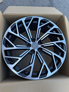20-дюймовые реплики дисков Audi 9 ET37 5x112 66.45мм (1 фото из 1)