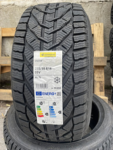 235/40/18 Kormoran Snow 95V xl шипованные шины