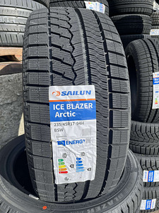 235/45/17 Sailun Iceblazer Arctic 94h lamellrehvid (1 foto / 1)