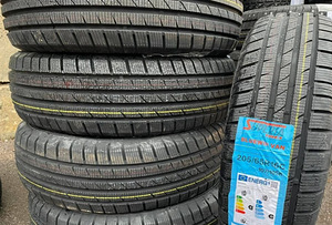 205/65/16 Superia BlueWin VAN 107/105R (1 foto / 1)
