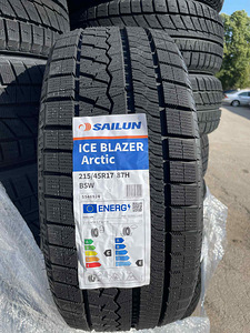 215/45/17 Sailun Iceblazer Arctic 87h (1 foto / 1)