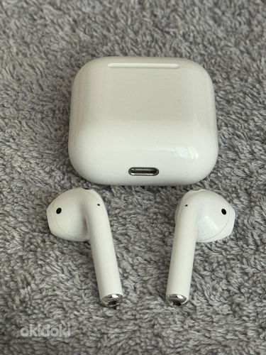 Apple AirPods 1 Б/У (фото #2)