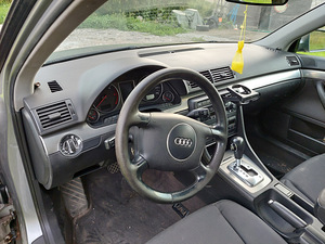M/V Audi A4 B6 2.5tdi 114kw 2002 (7 foto / 8)