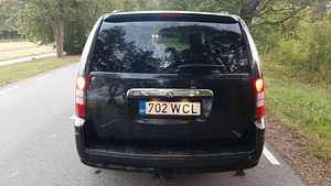 Chrysler Grand Voyager (7 foto / 12)