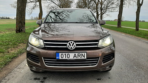 Volkswagen Touareg (2 foto / 13)