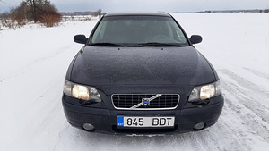 Volvo s60 (1 фото из 9)