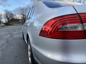 SKODA SUPERB (5 фото из 12)