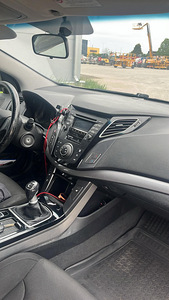 Hyundai i40 2013 (2 foto / 7)