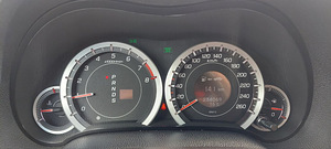 Honda Accord 2.4 2010 (5 foto / 8)