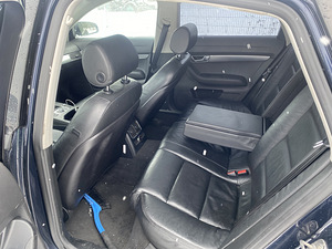 AUDI A6 C6 (3 foto / 7)