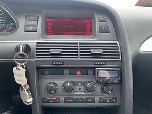 AUDI A6 C6 (7 foto / 7)