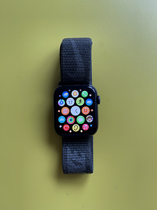 Apple Watch серии 6, 44 мм