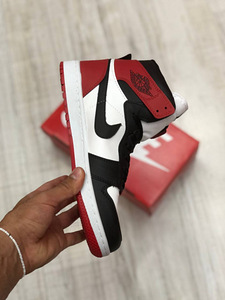 Nike tossud jordan high retro 1 punane (2 foto / 5)