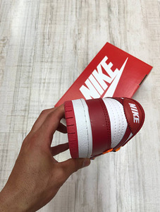 Nike Off-White x Nike Dunk Low Leather tossud (4 foto / 4)