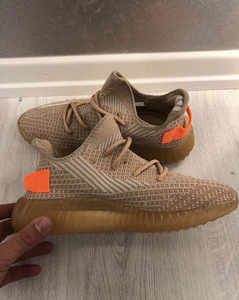 Adidas Yeezy Boost 350 v2 Clay tossud (1 foto / 4)