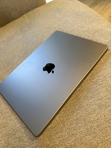 Macbook Pro 14' 2022, M1 (1 фото из 3)