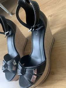MICHAEL KORS. Size 38 (2 foto / 3)