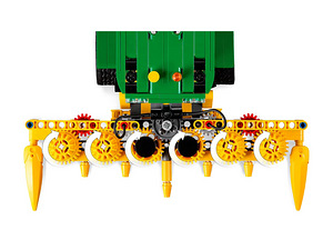 Lego Technic 42168 John Deere 9700 Forage Harvester Лего (8 фото из 10)