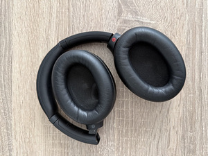 Sony WH-1000XM4 (4 фото из 4)