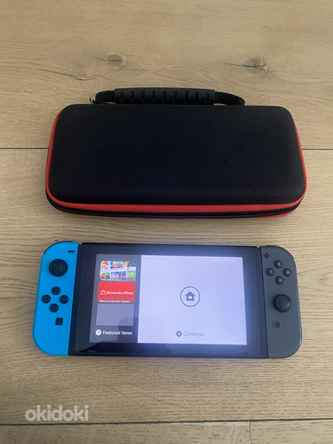 Nintendo Switch V2 с чехлом