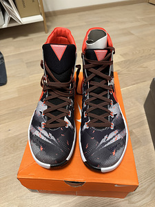 Nike hyperdunk (2 фото из 2)