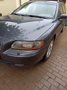 Varuosadeks Volvo V70 2005 a 2.4 bi-fuel (4 foto / 10)