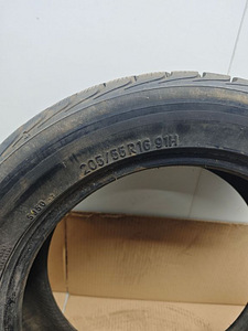 205/55R16 (3 фото из 5)