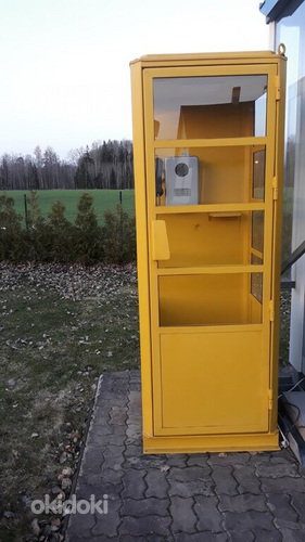 Телефонная будка (фото #1)
