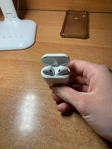 Air Pods 1 Gen (1 foto / 2)