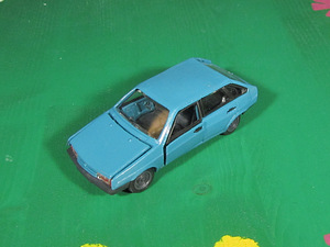 VAZ 2108, 2109 1:43 mudelauto varuosad (2 foto / 2)