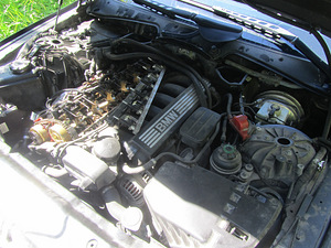 BMW 523i E60 N52 2005 varuosadeks (6 foto / 9)