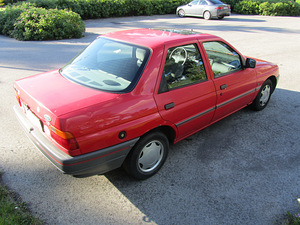 Ford Escort Mk V, Orion varuosadeks (3 foto / 6)